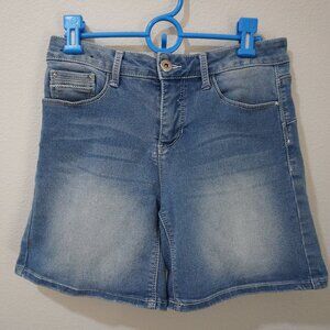 Women's Mid-Rise Jean / Denim Shorts - Size 8